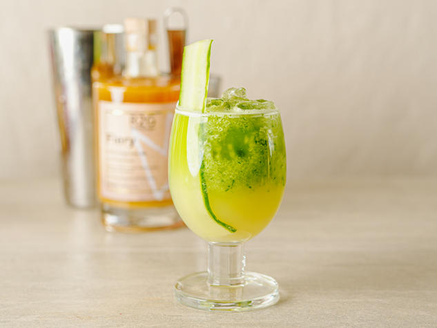 Fiery Cucumber & Apple Cooler